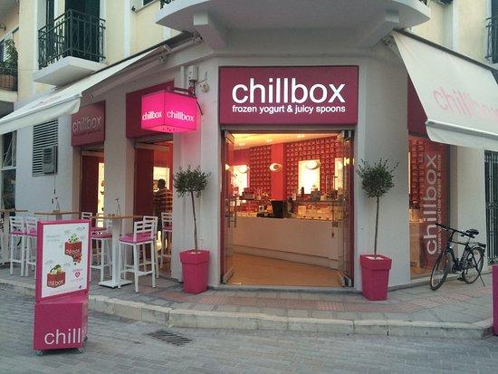 Chillbox Frozen Yogurt & Juicy Spoons