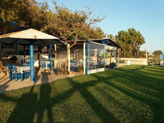 To Akrotiri